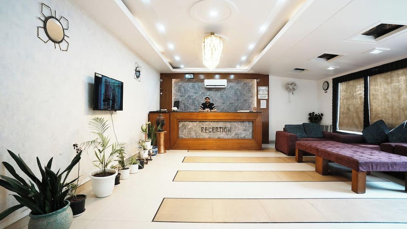 Hotel Om Paradise Near Igi Delhi Airport