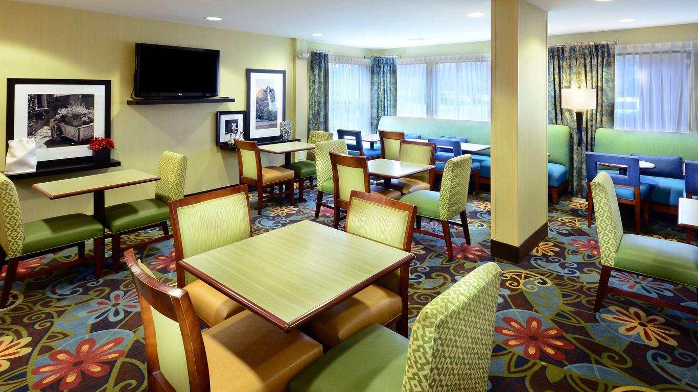 Hampton Inn Raleigh/Town of Wake Forest