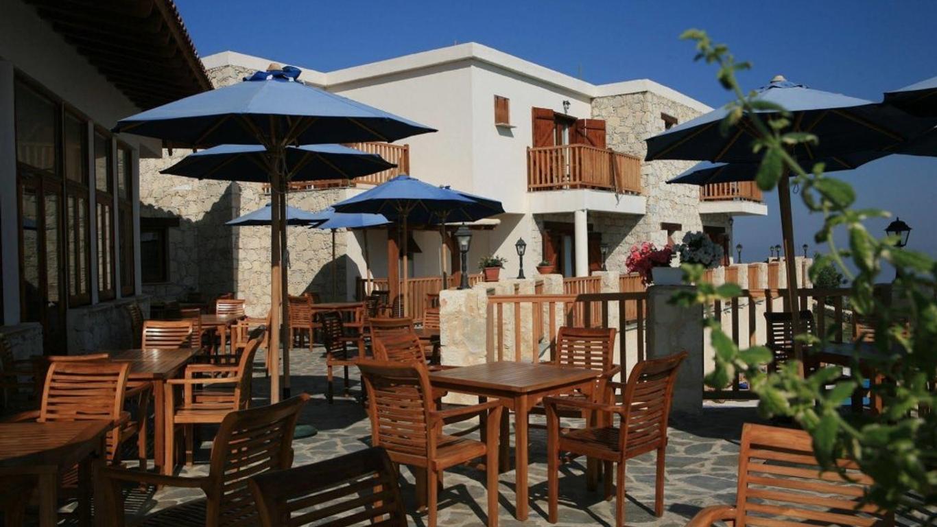 Demetriou Paradisos Hills Hotel