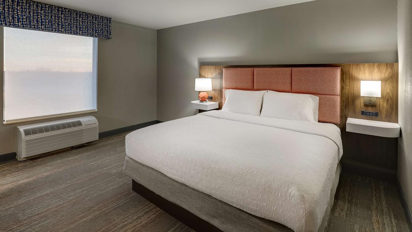 Hampton Inn & Suites St. Louis-Edwardsville