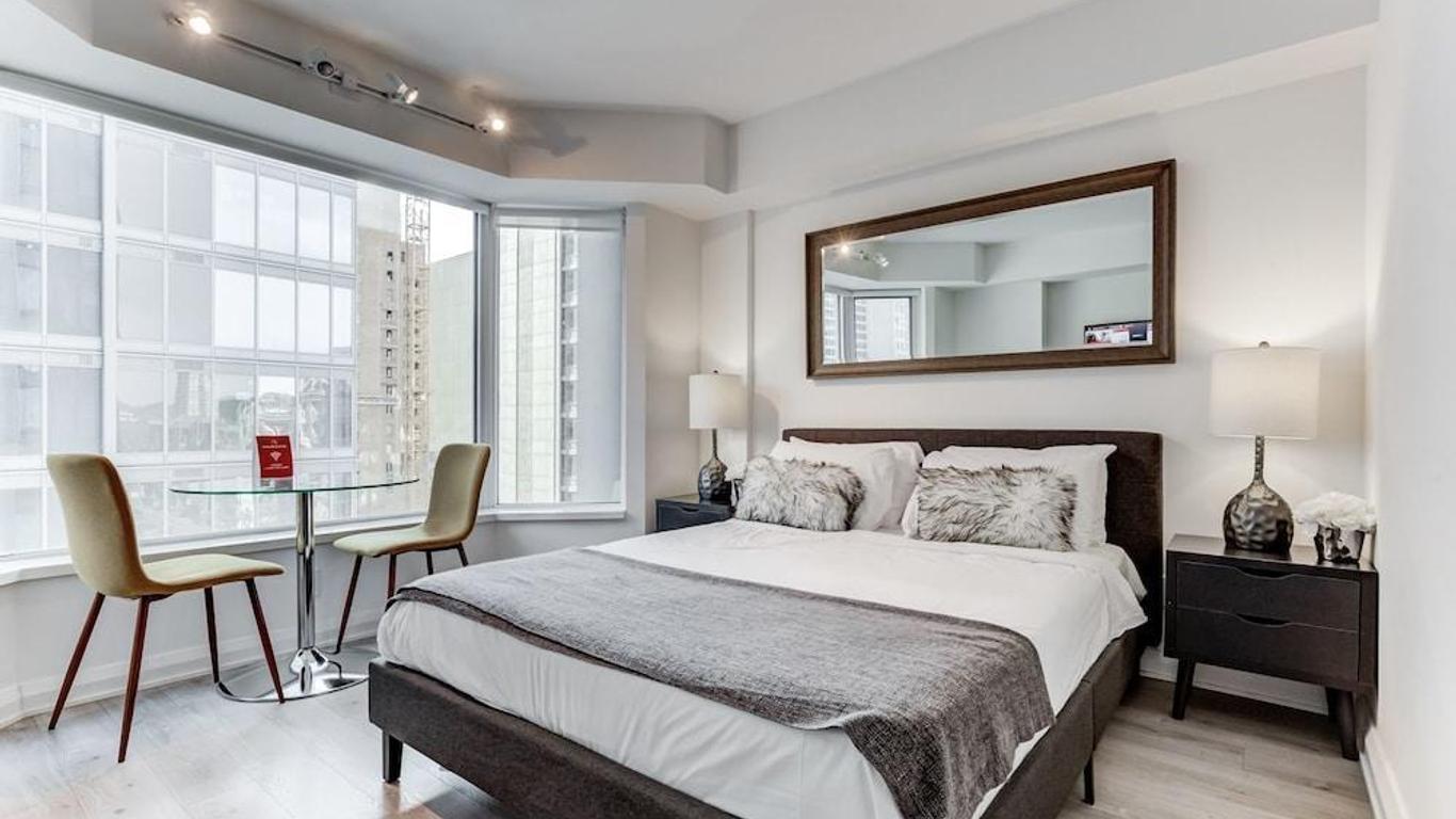 Whitehall Suites- Yorkville