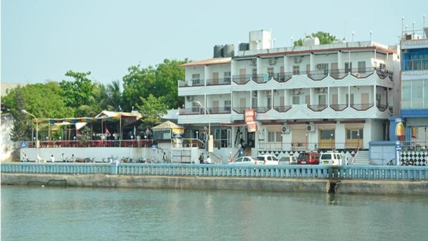 Apana Hotel