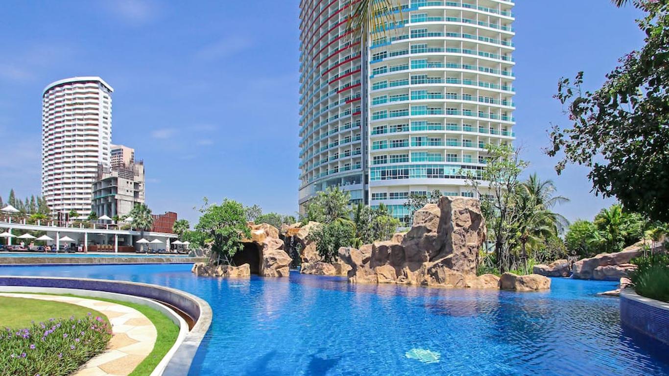 White Sand Beach Residences Pattaya