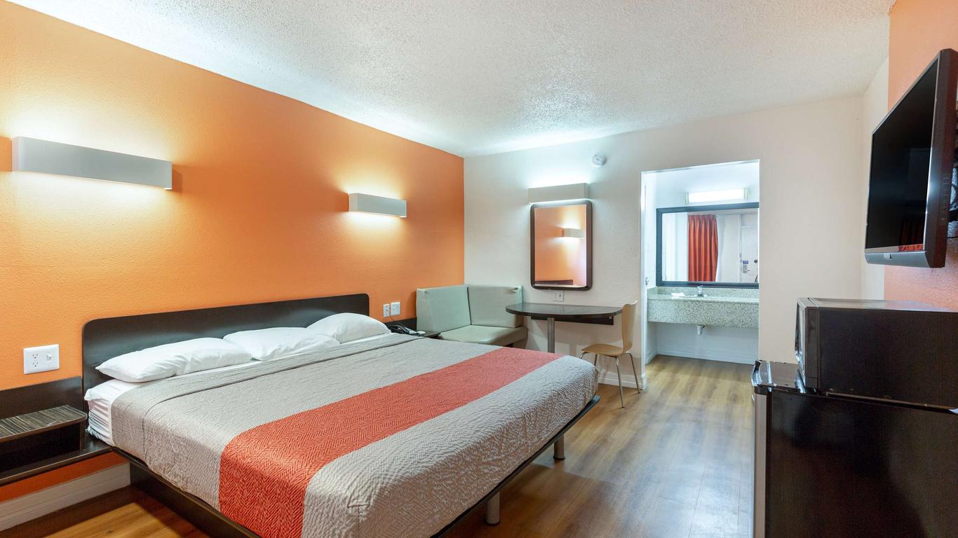 Motel 6 Houston Tx East desde $45 ($̶8̶8̶). Houston Moteles - KAYAK