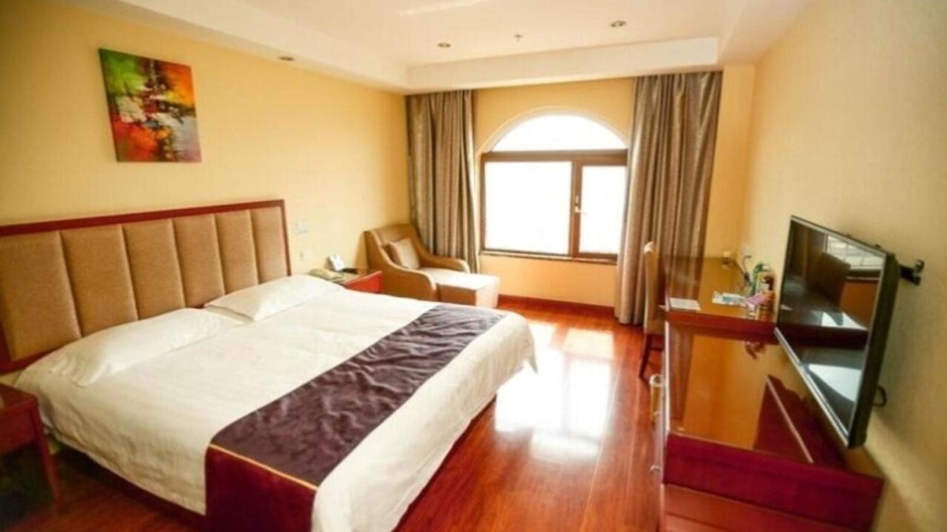 Greentree Inn Shandong Qingdao Wuyishan Road Jiashike Shopping Center Business Hotel