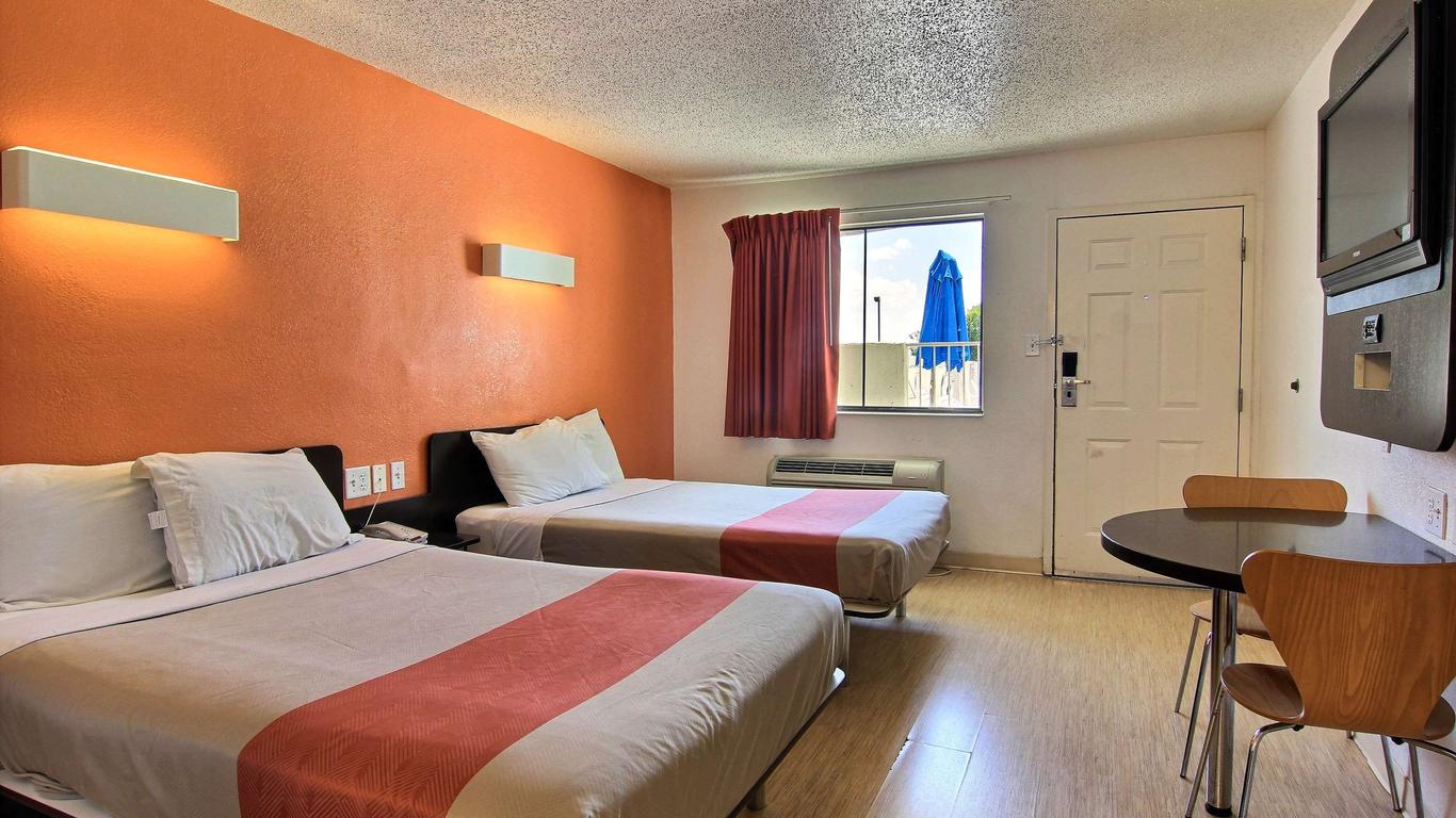 Motel 6-Austin, Tx desde $62 ($̶1̶2̶5̶). Austin Moteles - KAYAK