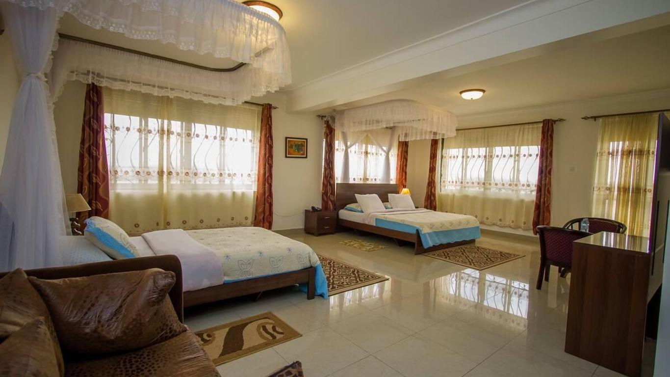 Reinah Tourist Hotel