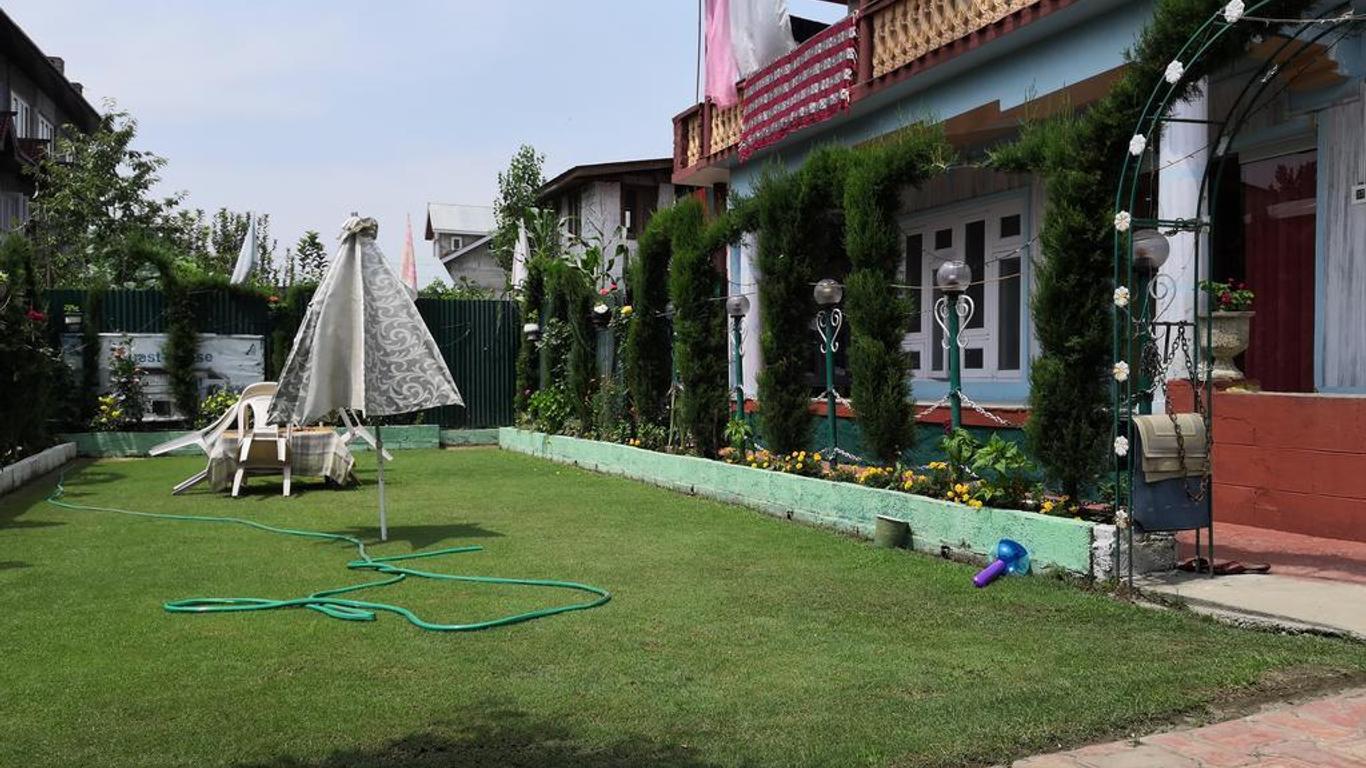 Lassa Bhat Guest House