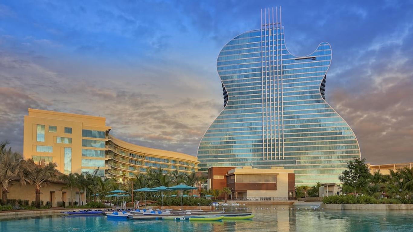 The Oasis Tower at Seminole Hard Rock