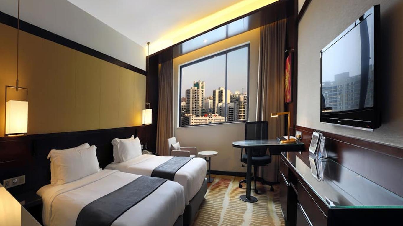 Baohua Harbour View Hotel