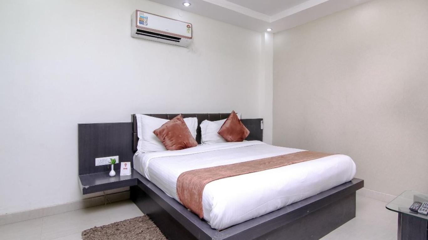 OYO 4036 Hotel Liberty Residency