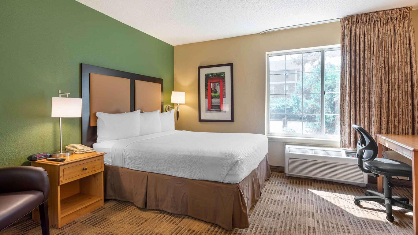 Extended Stay America Suites - Newark - Woodbridge