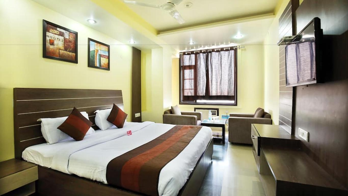 OYO 1673 Hotel MM Yellowuds