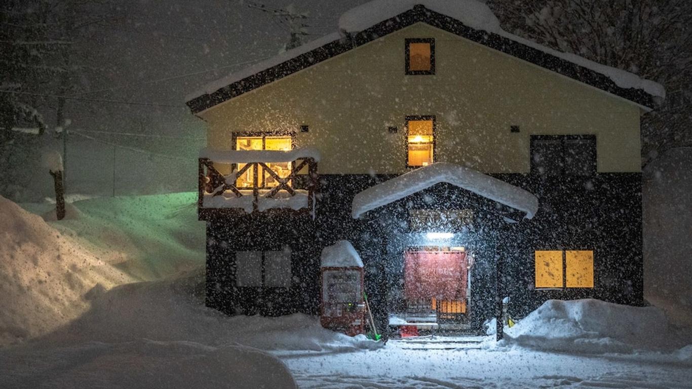 Niseko Tabi-Tsumugi Backpackers