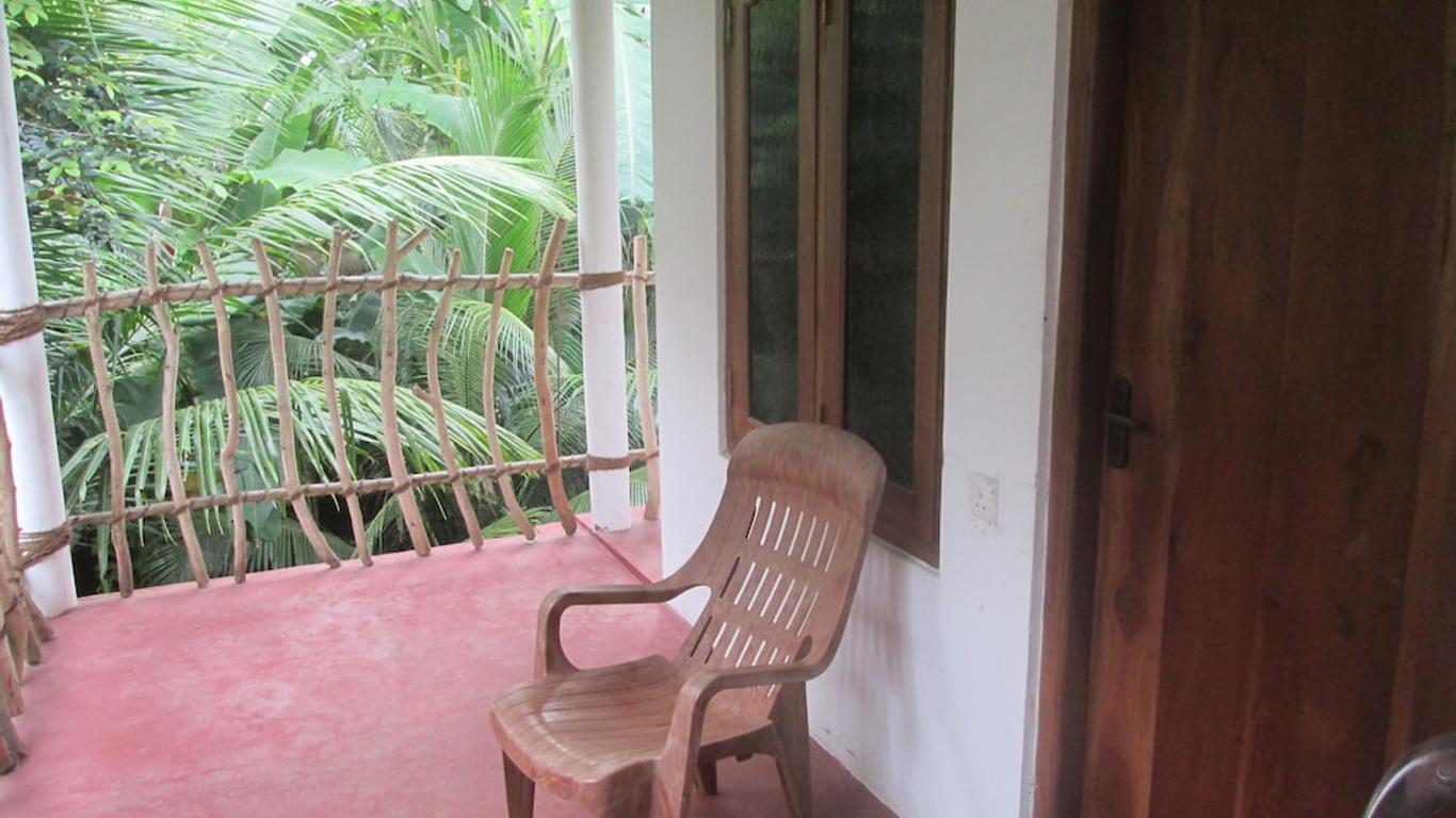 Dhanushka Guest House