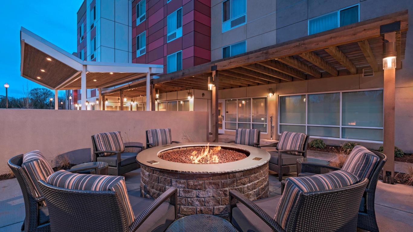 TownePlace Suites by Marriott Tacoma Lakewood