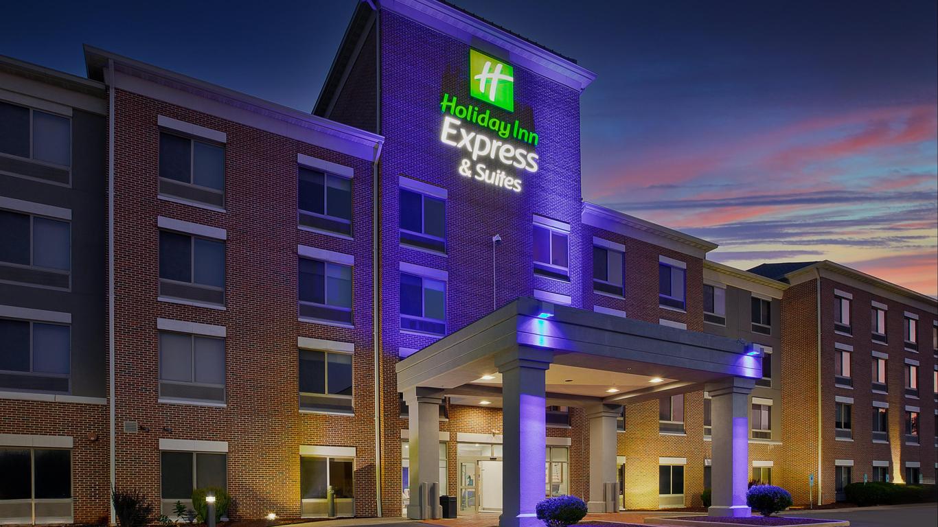 Holiday Inn Express & Suites Milwaukee Nw – Park Place