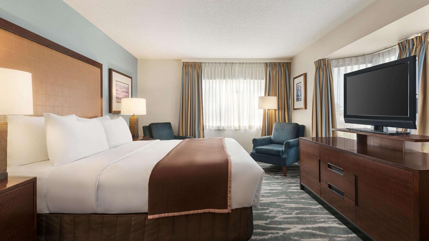 Travelodge by Wyndham Calgary South