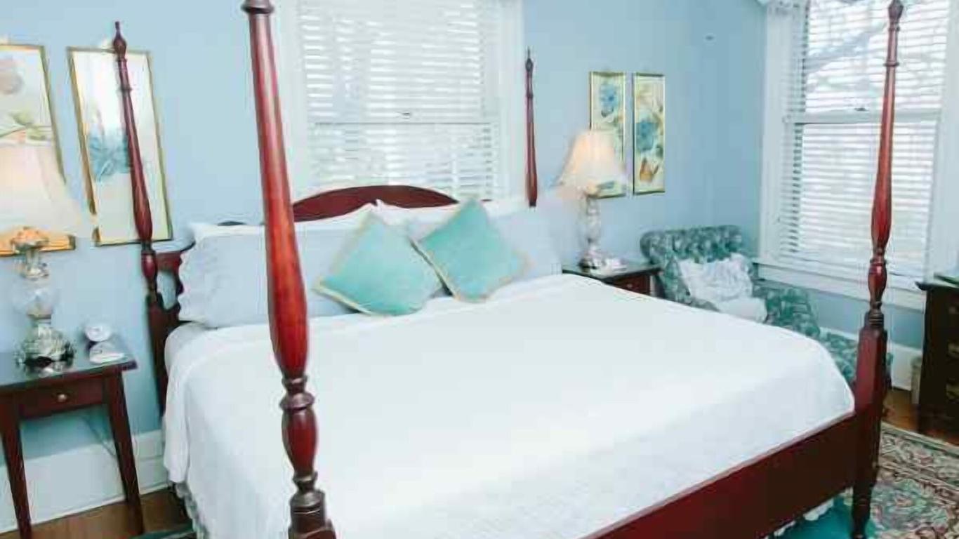 Chestnut Street Inn B&B