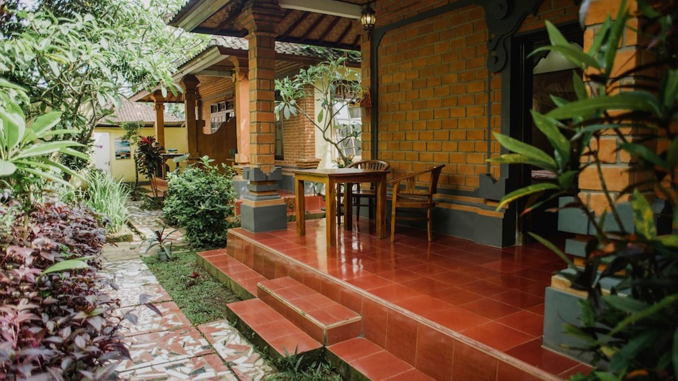 Nyoman Warta Accommodation