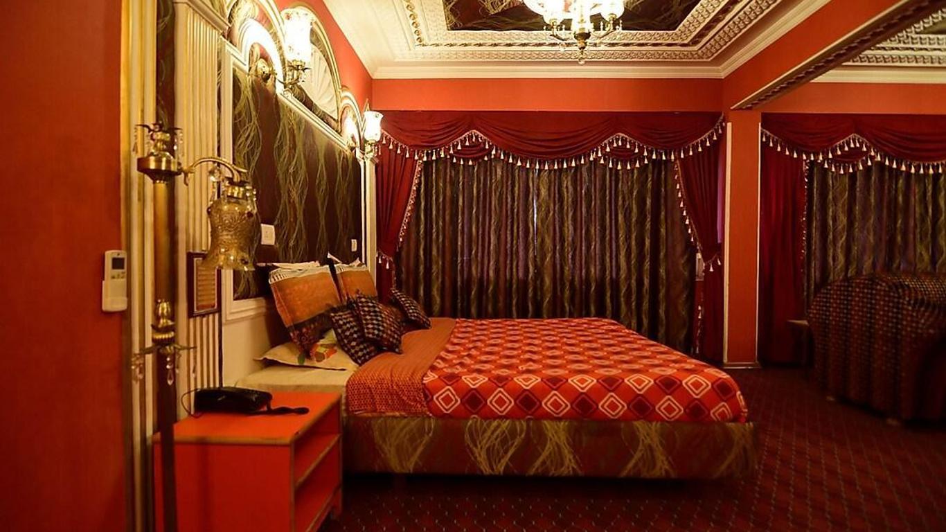 Hotel Shahenshah Palace