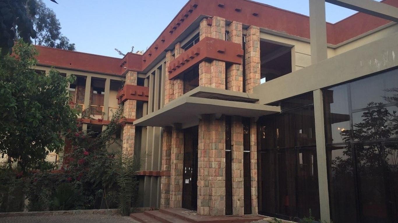 Cliff Edge Hotel - Lalibela