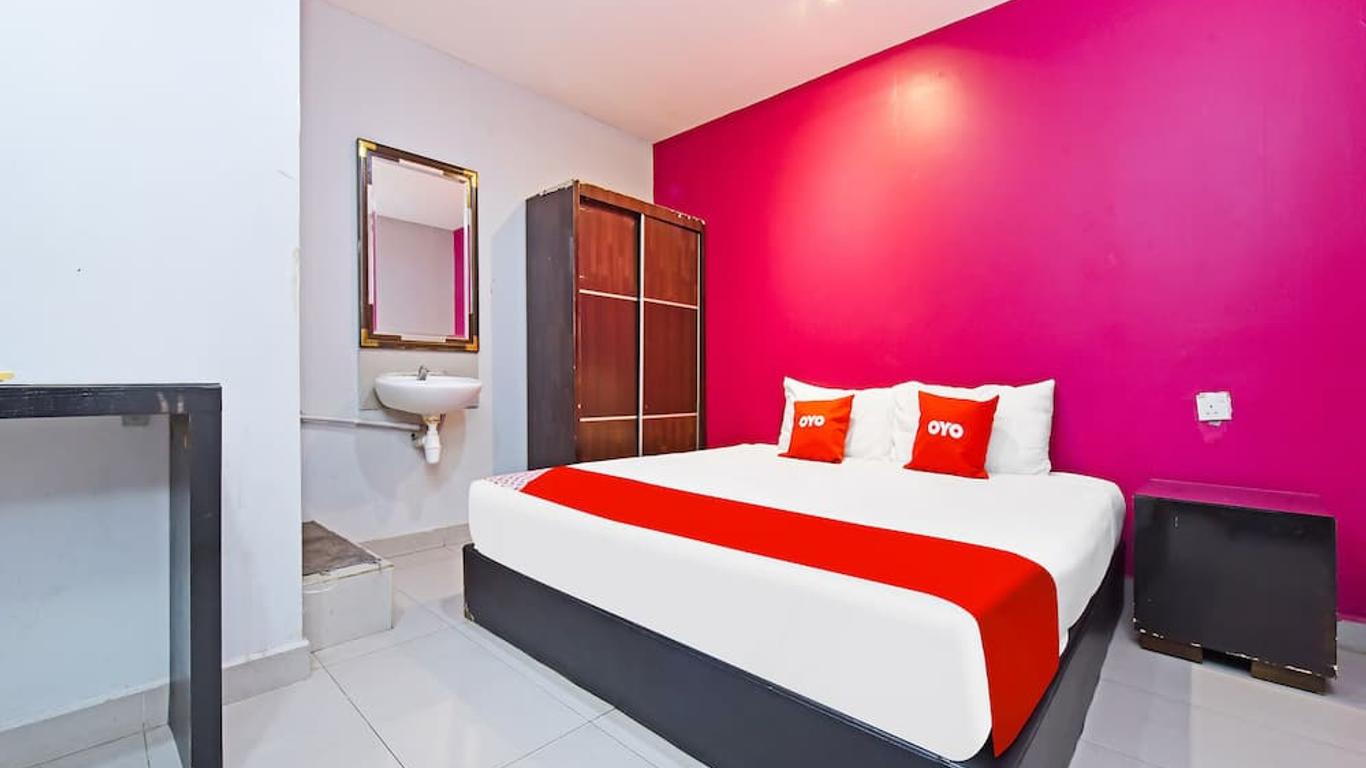 OYO 90138 Hotel Elwarda Klcity