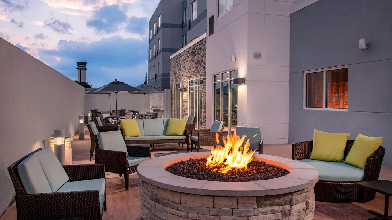 Fairfield Inn & Suites by Marriott Harrisburg International Airport