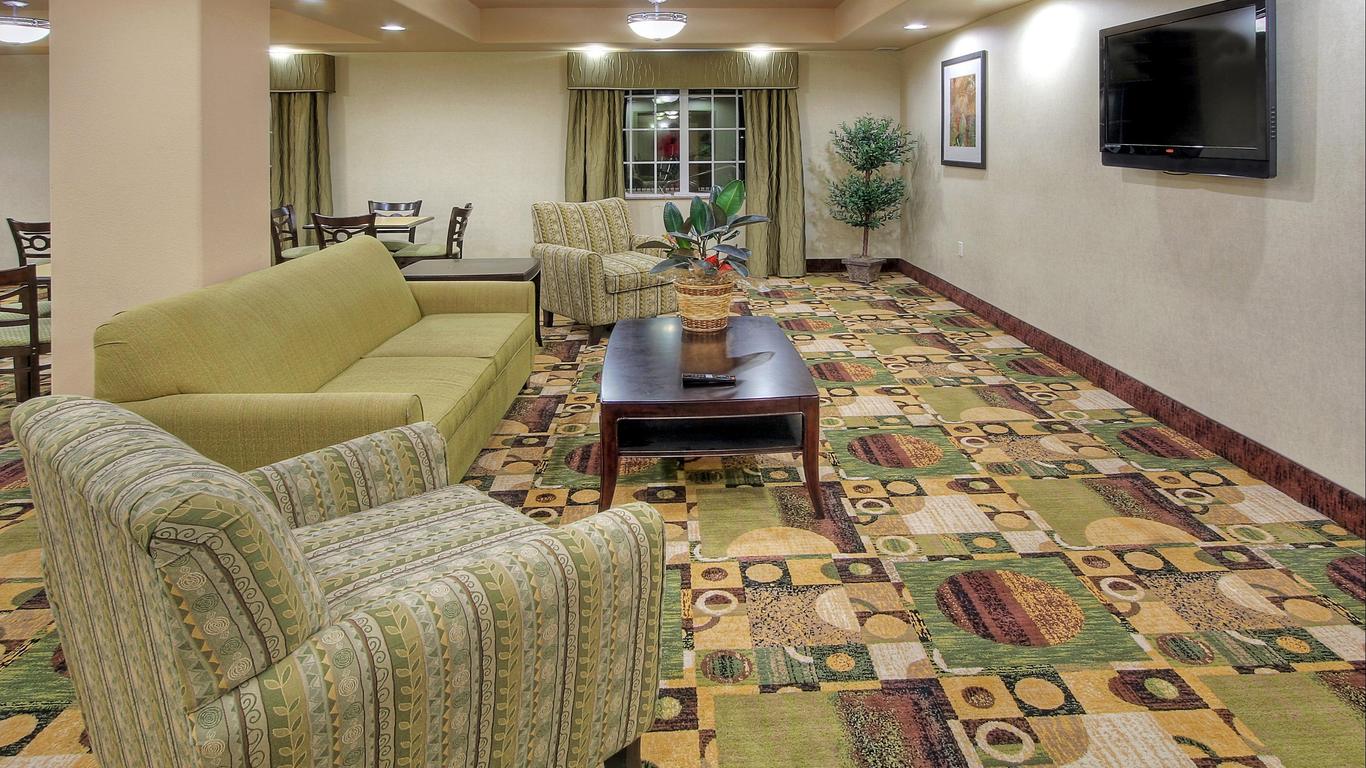 Holiday Inn Express & Suites Pecos