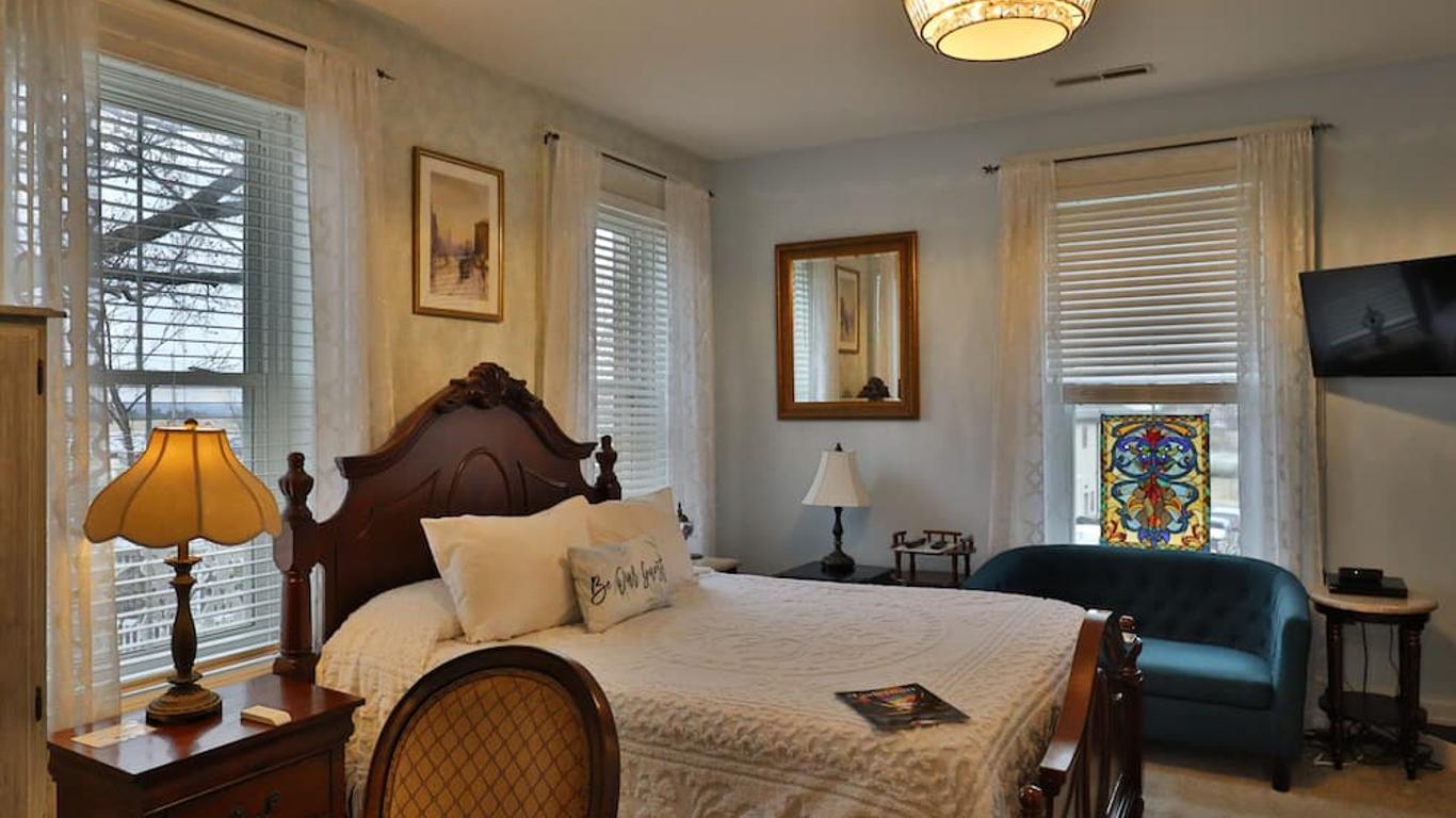 Cloran Mansion Bed & Breakfast