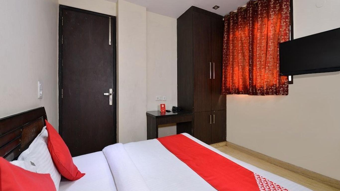 OYO Capital O Hotel Lotus B&b