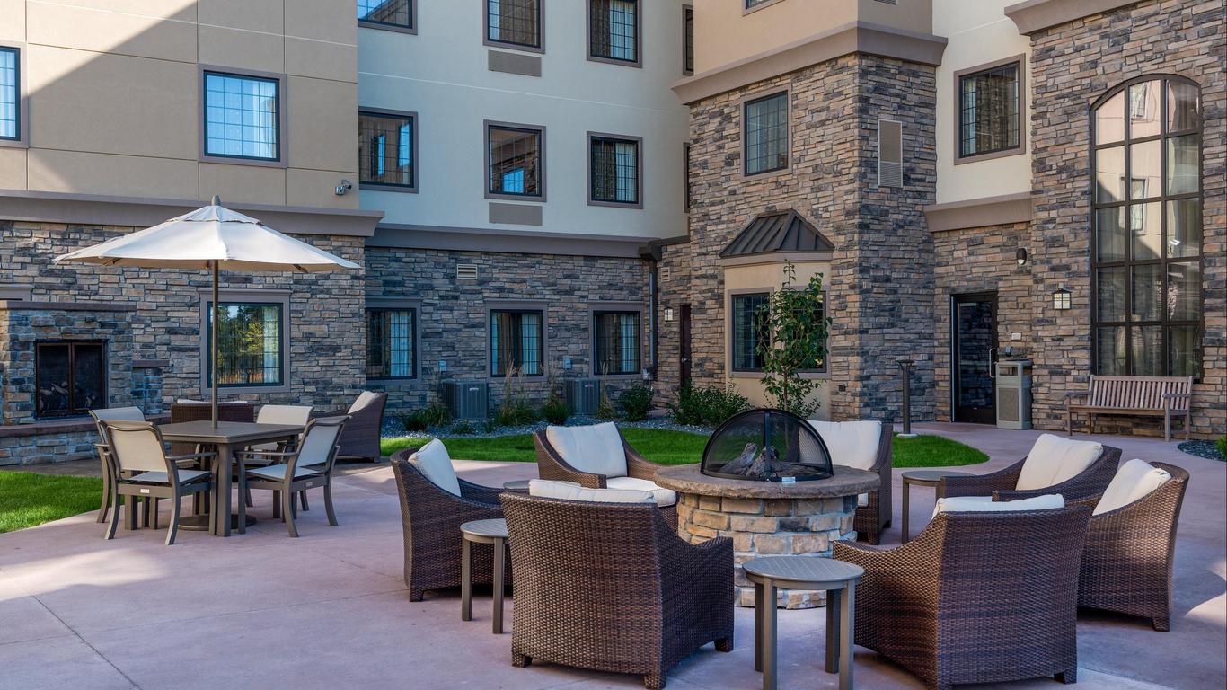 Staybridge Suites EAU Claire - Altoona