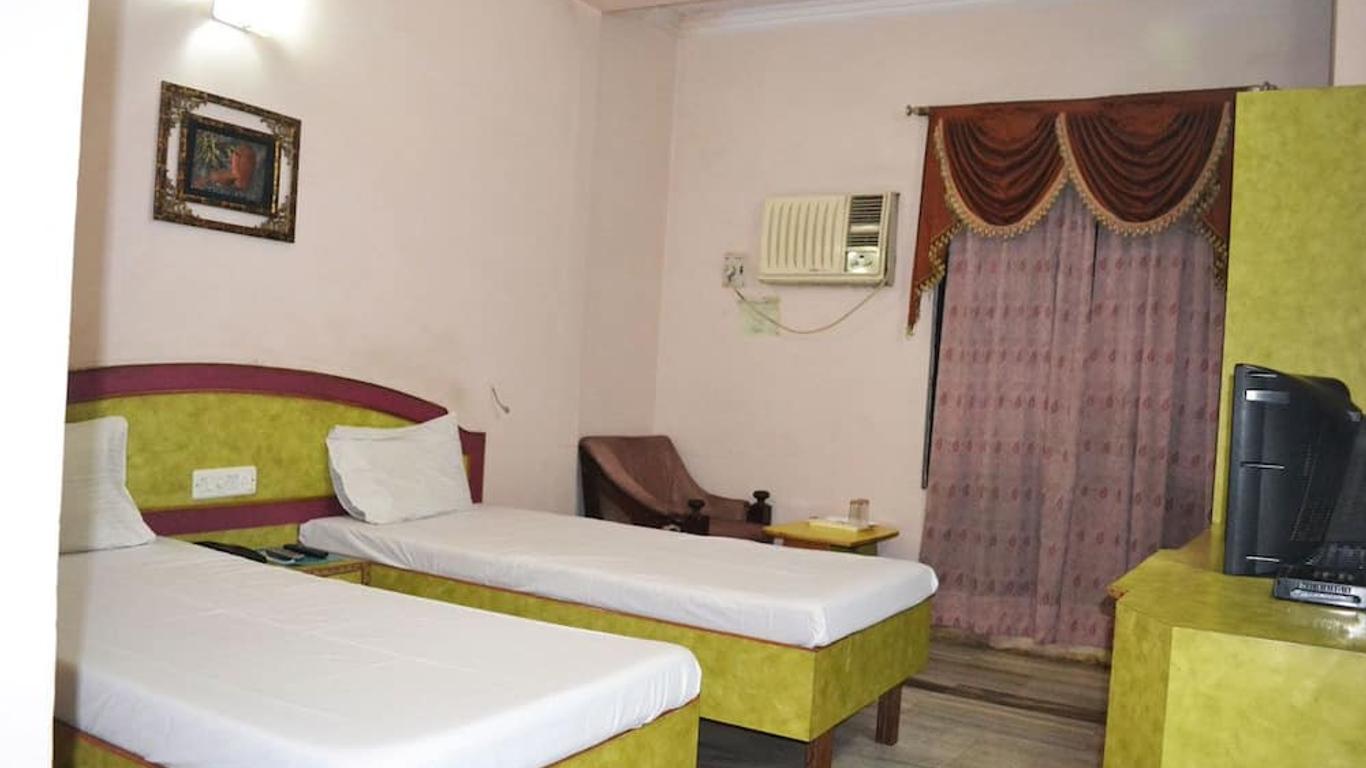 Hotel Varanasi Palace