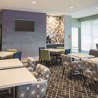 La Quinta Inn & Suites by Wyndham Atlanta South - McDonough