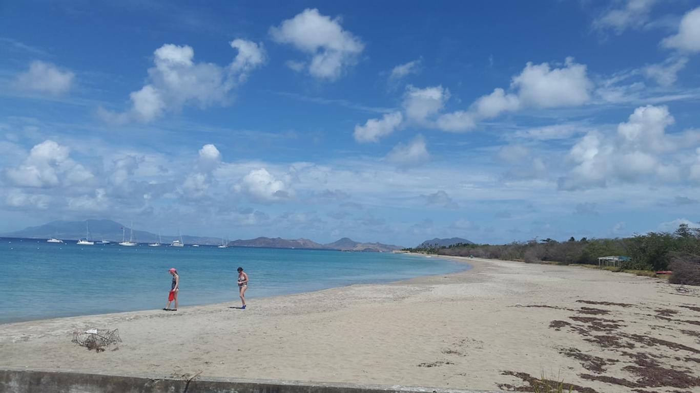 Pinneys Beach Hotel Nevis