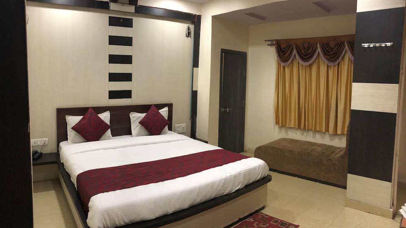 Hotel Satpura Safari