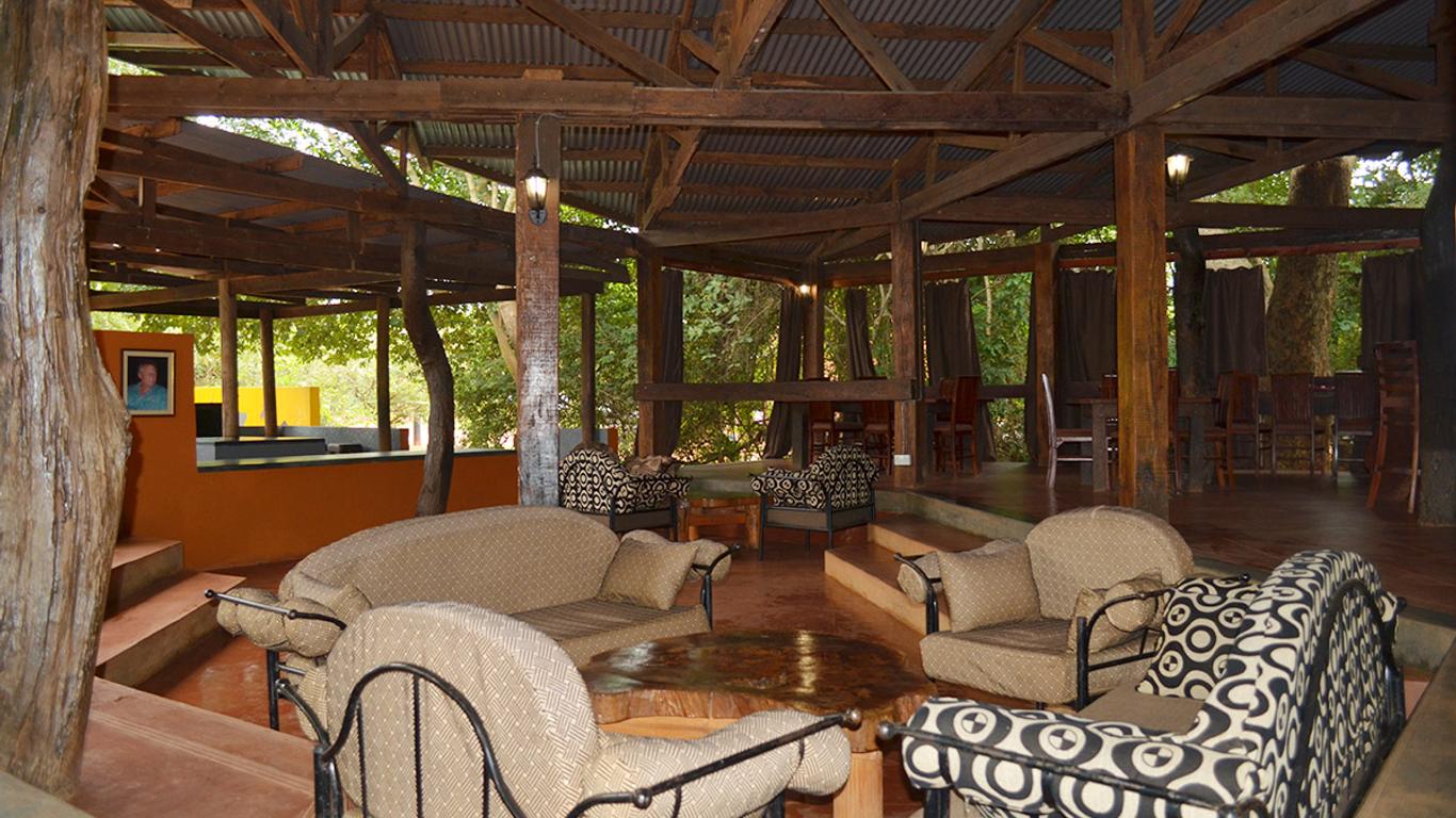 Amuka Safari Lodge