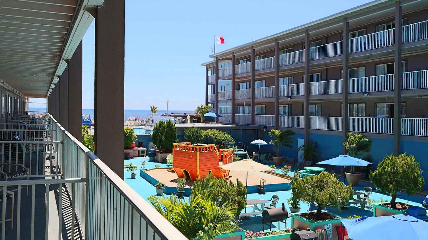Flagship Oceanfront Hotel